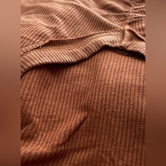 โ๐ผ #1380 Fun Rusty Ruched Stone Washed V Neck Long Sleeve Top - Picture 13 of 17